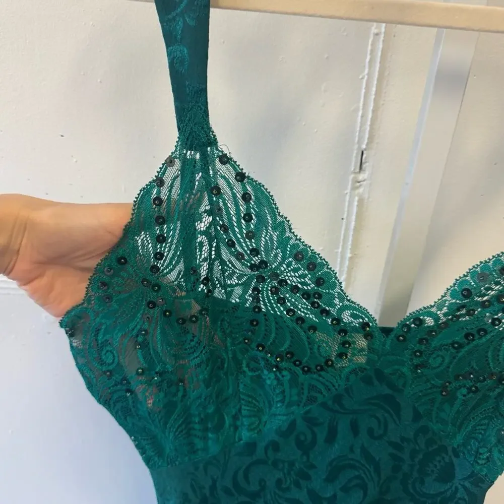 Vintage Victoria’s Secret Emerald Green Lace Sequin Midi Slip‎ Large